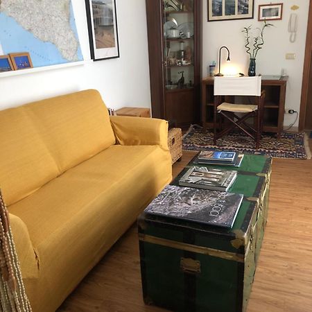 Casa Dorina Charme E Comfort A 100 M Dal Mare 돈나루카타 외부 사진
