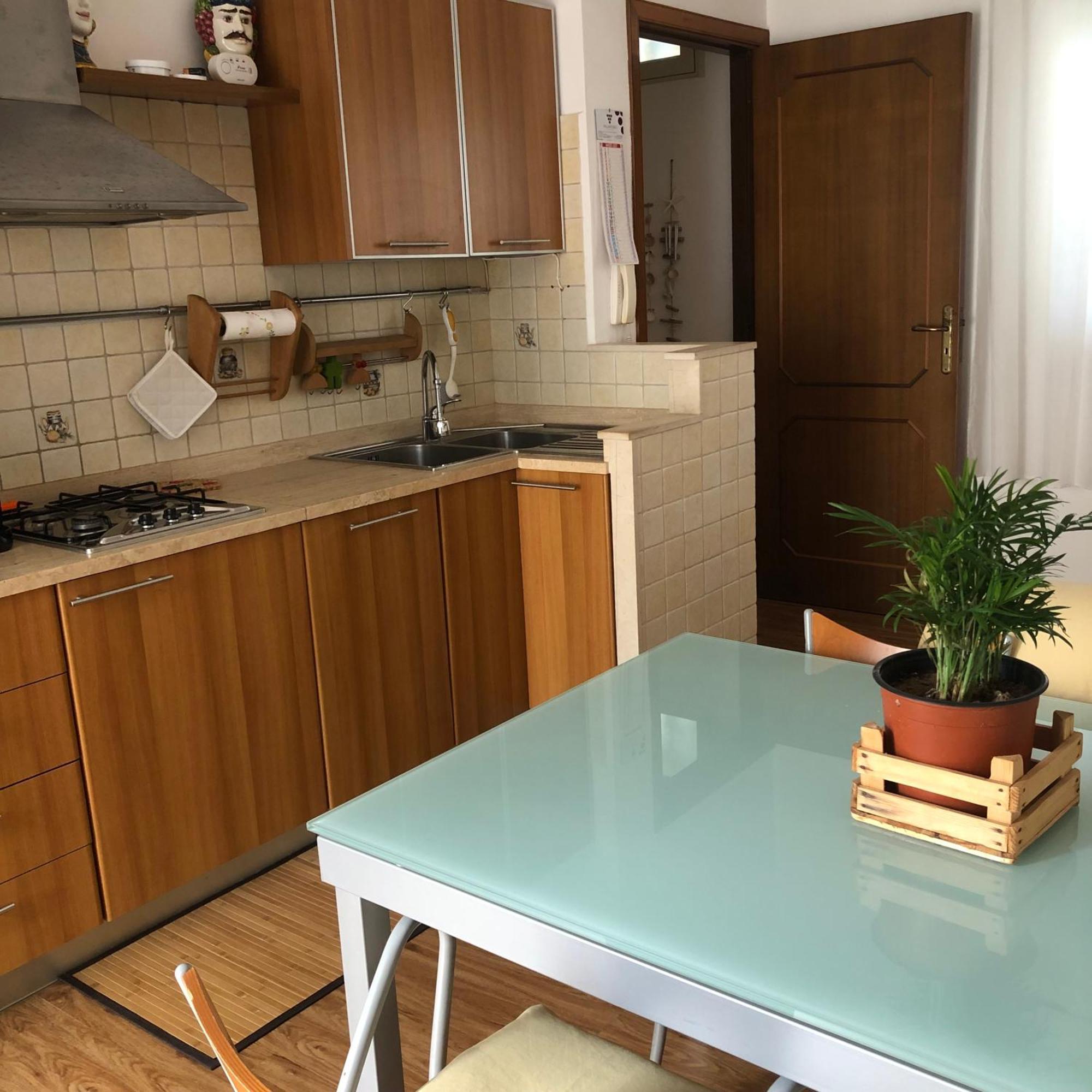 Casa Dorina Charme E Comfort A 100 M Dal Mare 돈나루카타 외부 사진